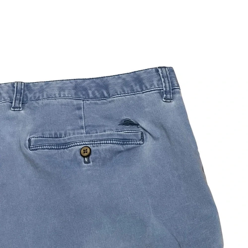 Tommy Bahama Chino Shorts Men's Size 40 Inseam 9.5